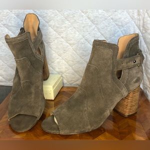 Joe’s Jeans Cassia dark gray peep toe heels